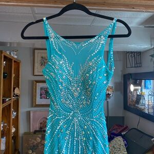 Teal Aquamarine Sparkly Sean Collection Long Gown Formal Prom Dress Size 2